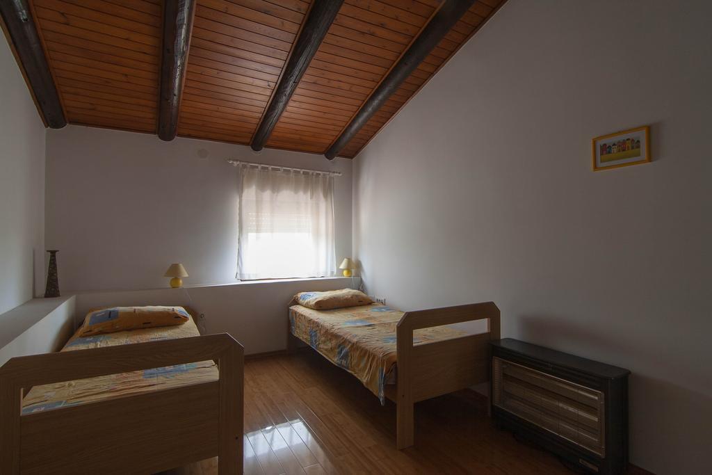 Apartment Petra Pekica Pula Zimmer foto